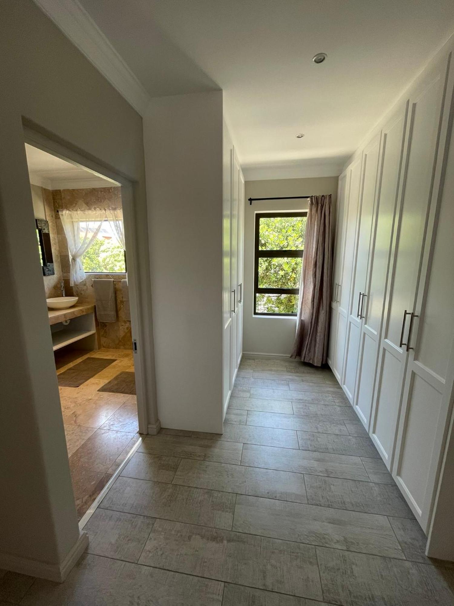 Bird'S View Guest Accommodation Hermanus Bagian luar foto