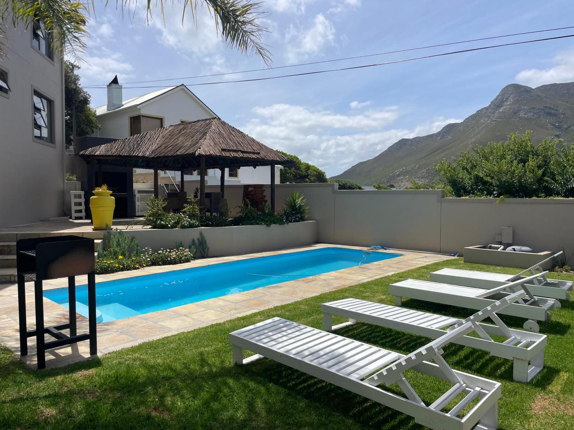 Bird'S View Guest Accommodation Hermanus Bagian luar foto