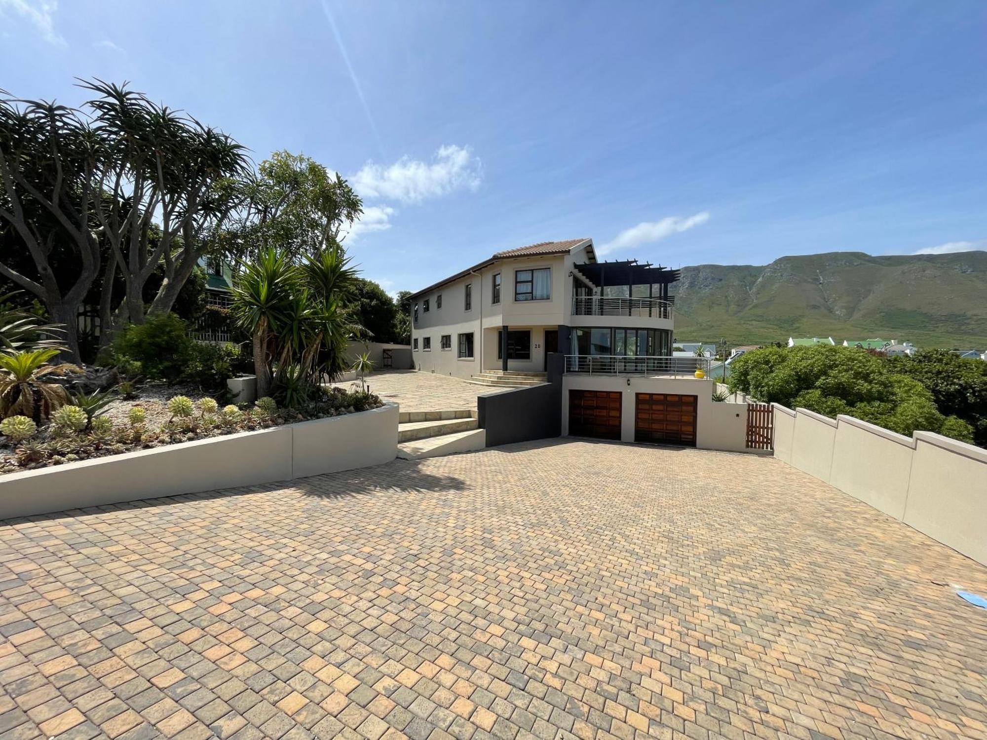 Bird'S View Guest Accommodation Hermanus Bagian luar foto
