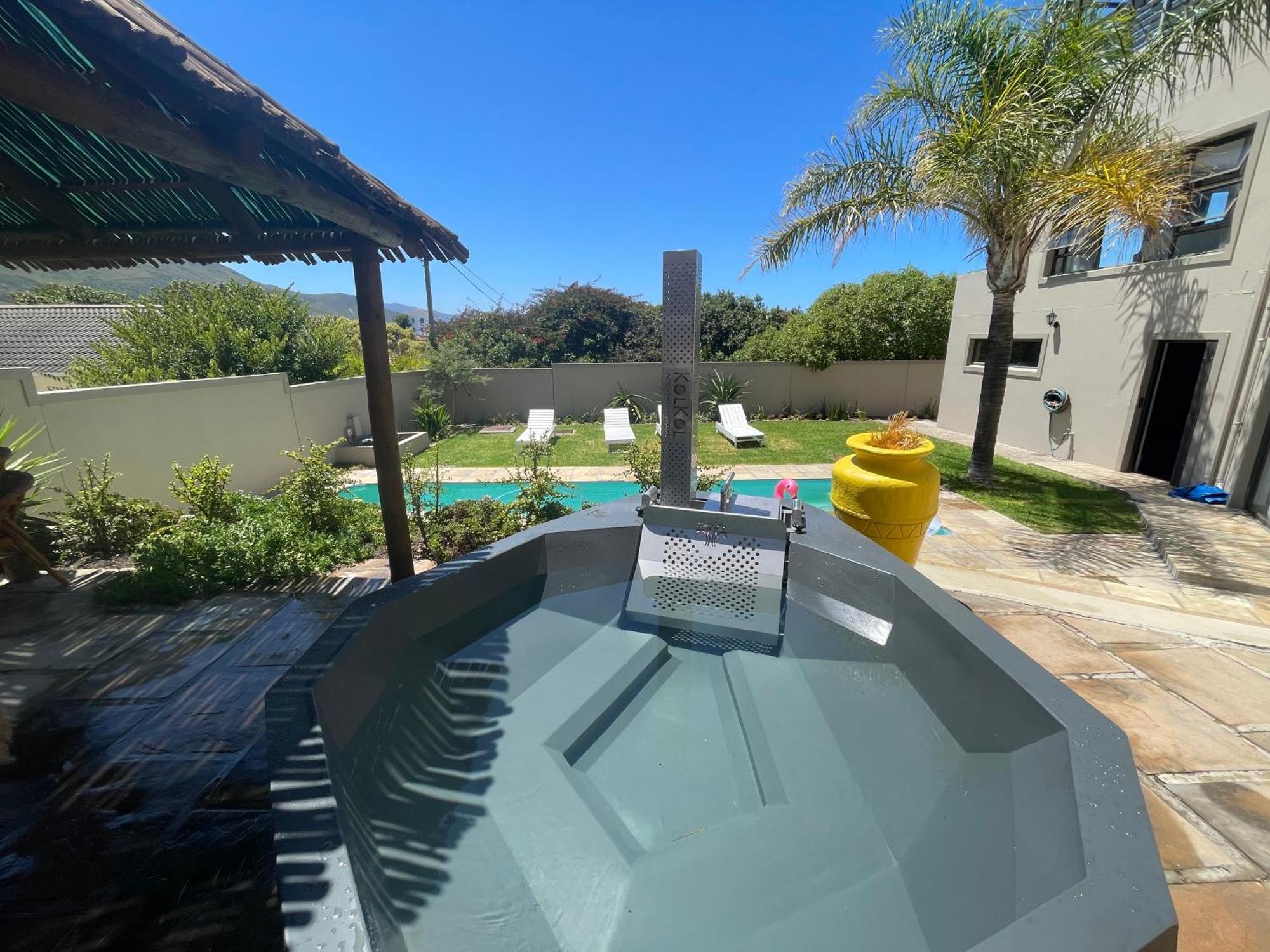 Bird'S View Guest Accommodation Hermanus Bagian luar foto