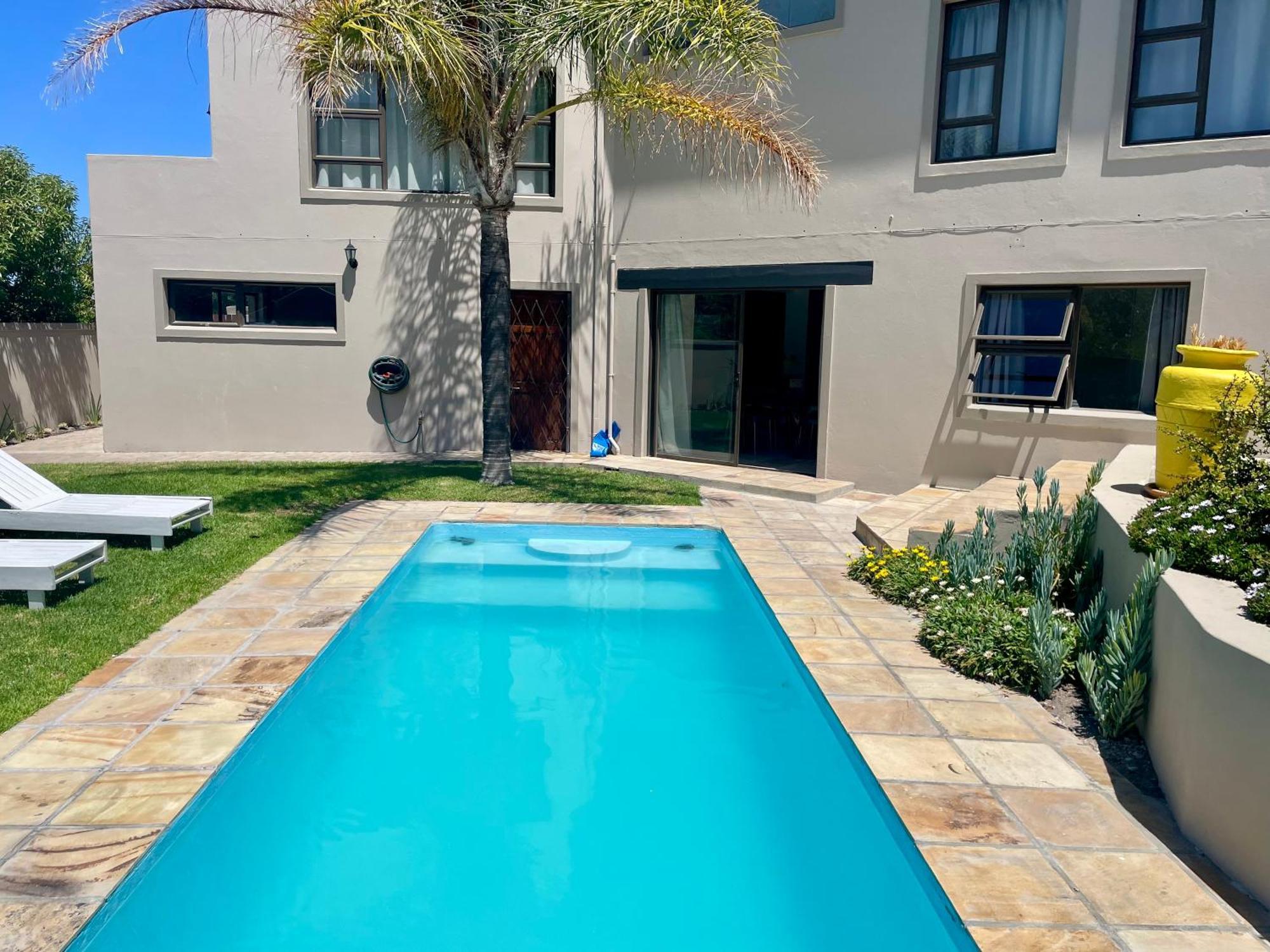 Bird'S View Guest Accommodation Hermanus Bagian luar foto